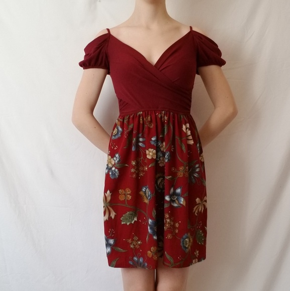 Urban Renewal Dresses & Skirts - Urban Renewal Red Floral Dress - Medium